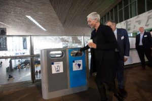 afval scheiden op het station - afvalbakken