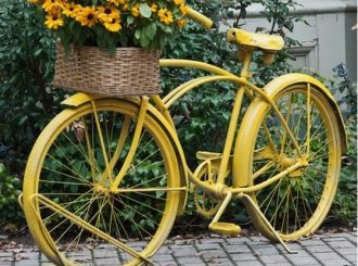 Upcyclen fiets tot plantenbak en art